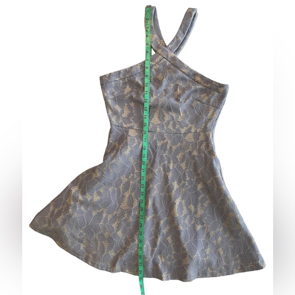 She + Sky Bare Shoulder Grey Lace Dress - Picture 7 of 8